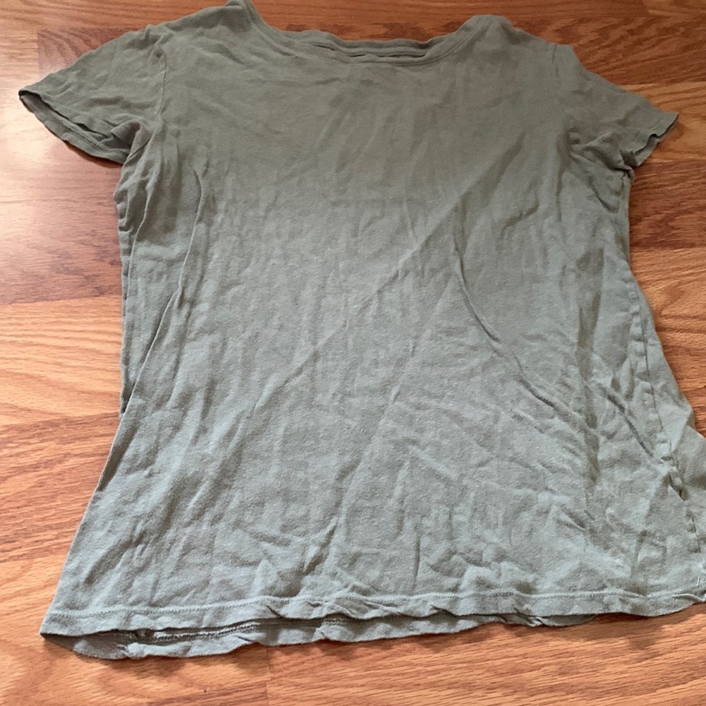 Plain grey tee